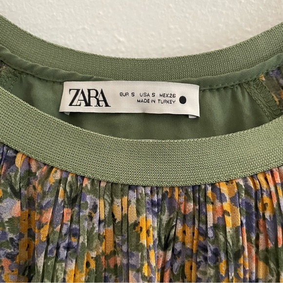 Zara Ditsy Floral Pleated Chiffon Effect Balloon Sleeve Top Size S - Picture 5 of 11